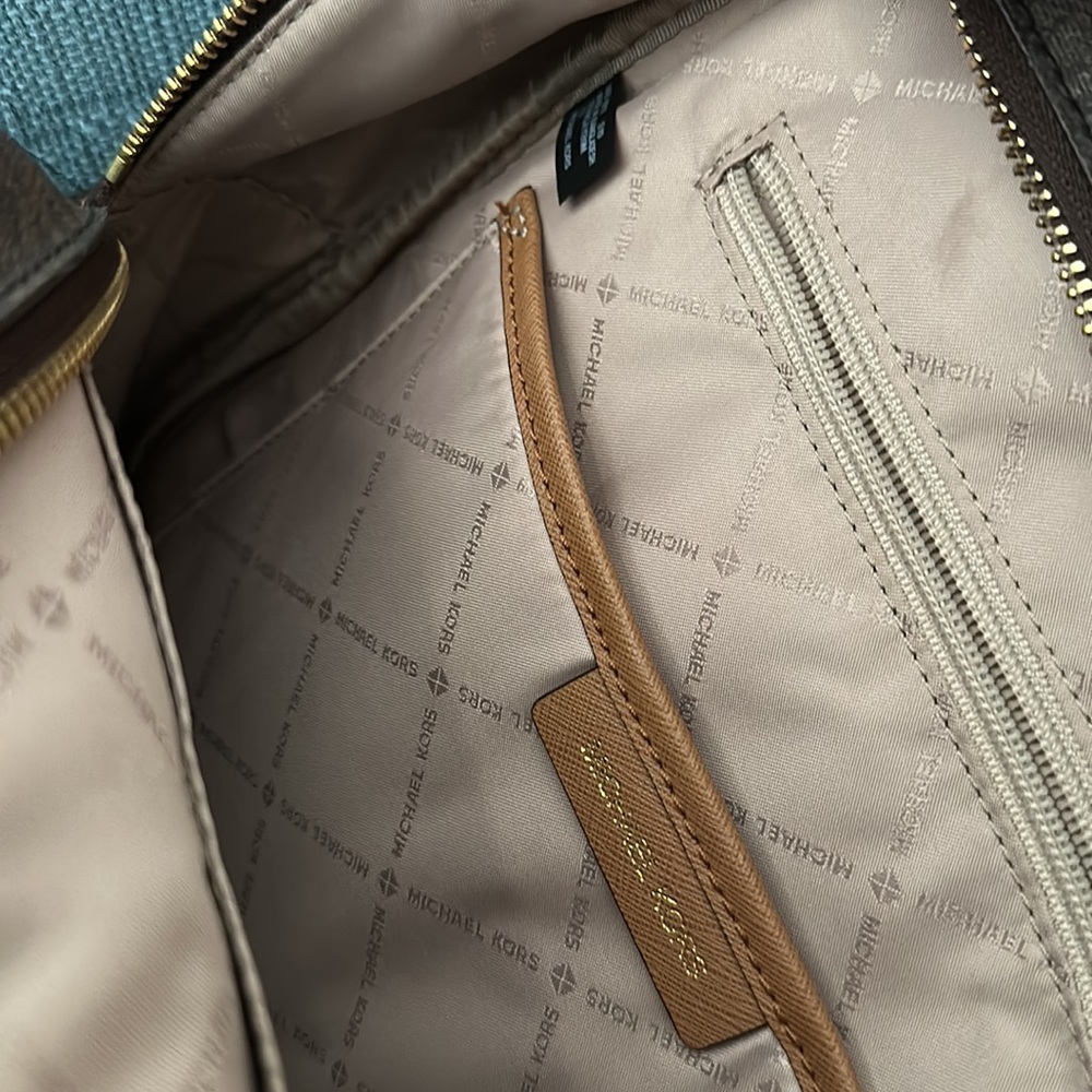 Michael Kors Backpack authentic - Picture 10 of 12